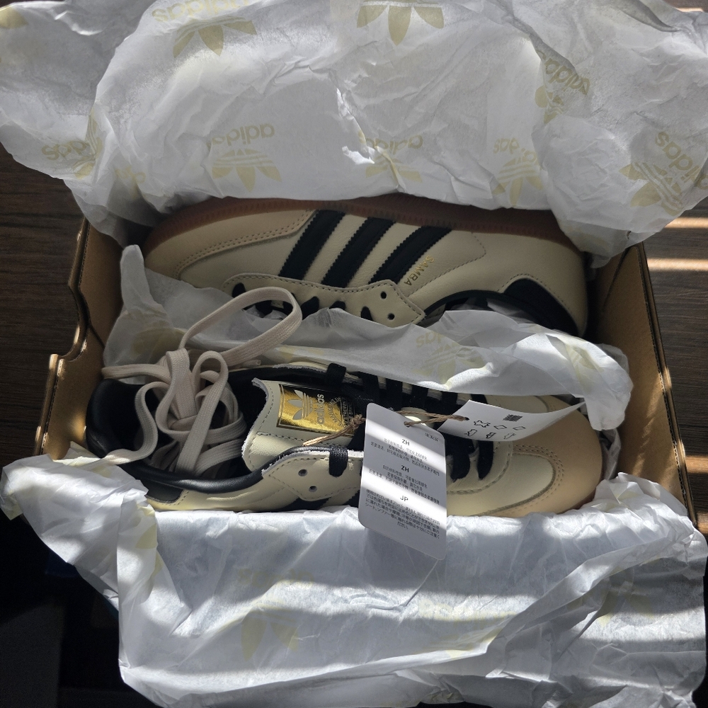 ⭐️40% Off⭐️ Adidas Samba OG Womens Cream and Black Sneakers - Picture 7 of 11